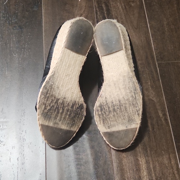 Shoes - Picture 3 of 3